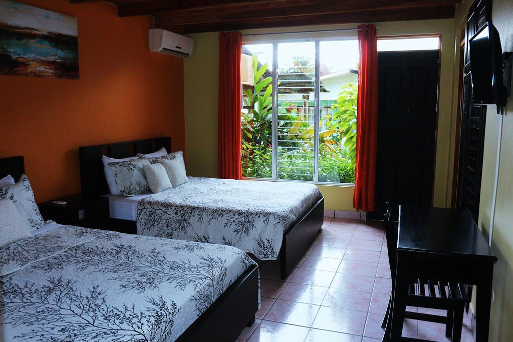 Hotel Las Flores Fortuna La Fortuna Buitenkant foto