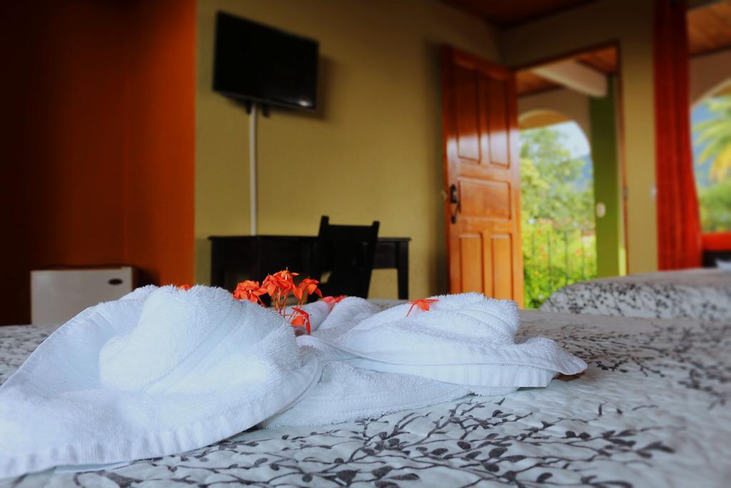 Hotel Las Flores Fortuna La Fortuna Buitenkant foto