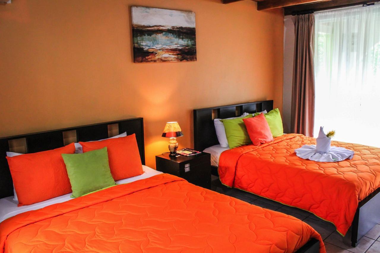 Hotel Las Flores Fortuna La Fortuna Buitenkant foto