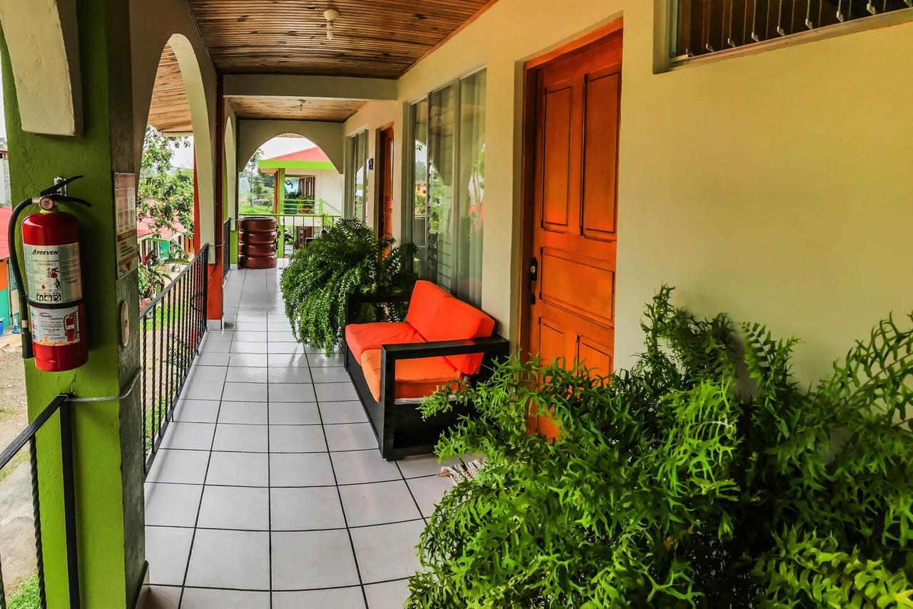 Hotel Las Flores Fortuna La Fortuna Buitenkant foto